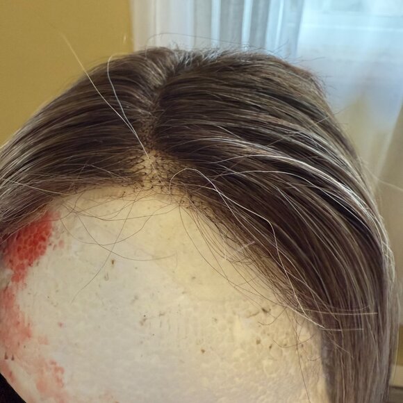 FREE WITH PURCHASE Brown lace Front Synthetic Wig 🤩 - Picture 3 of 4